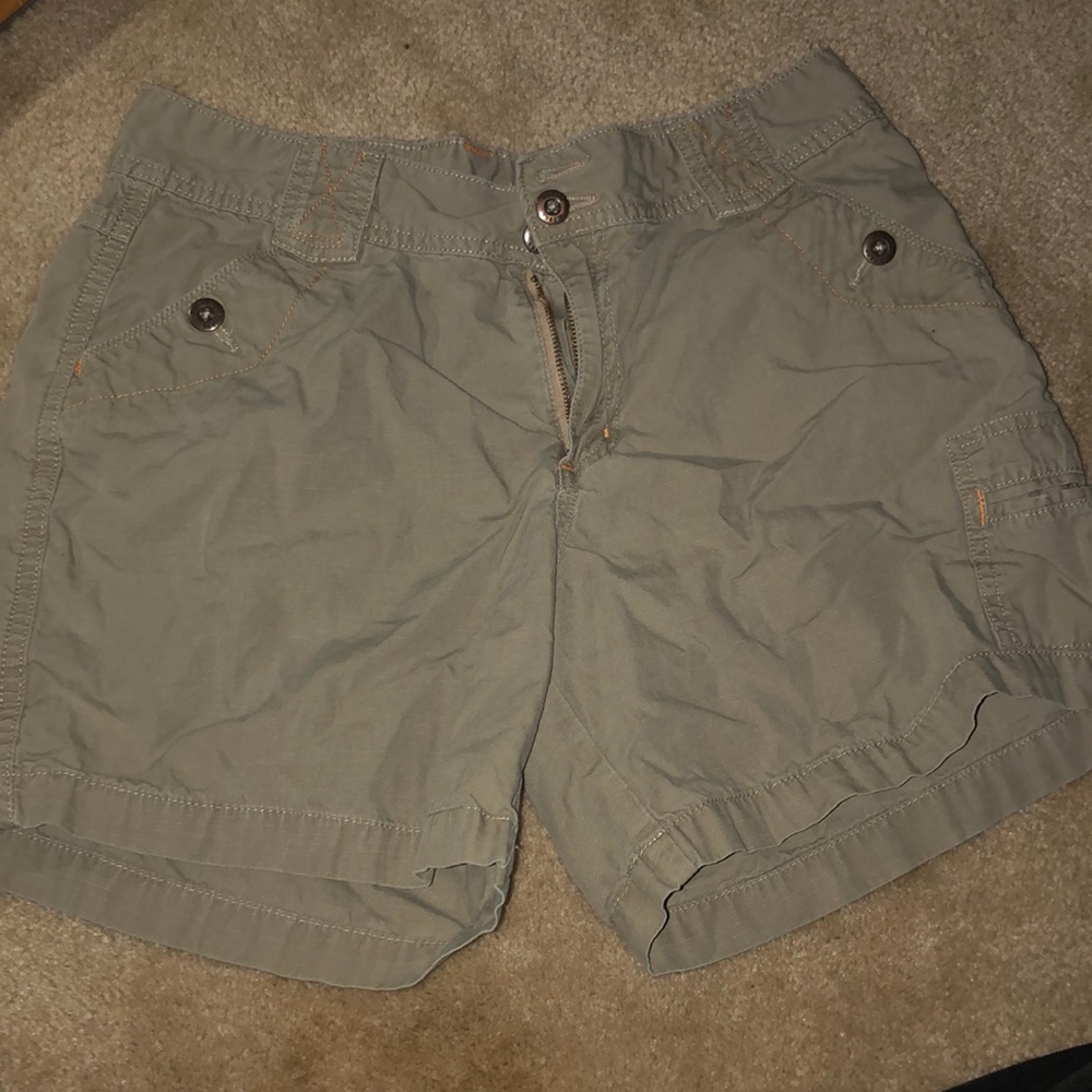2 Button Hiking Shorts